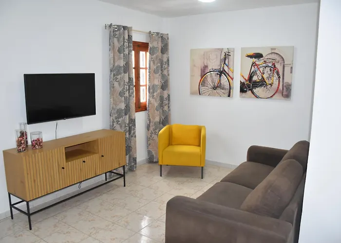 Nicolosa Апартаменти Адехе